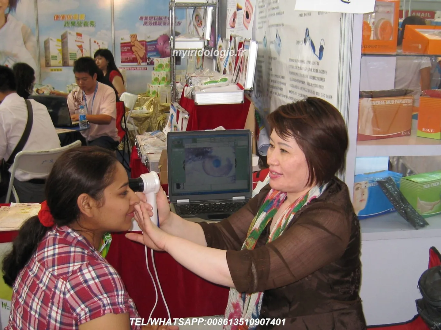 Where UK professional iridology training organisations can source iridology software and related services — MAIKONG appareil photo iridologie Exhibition (20).JPG